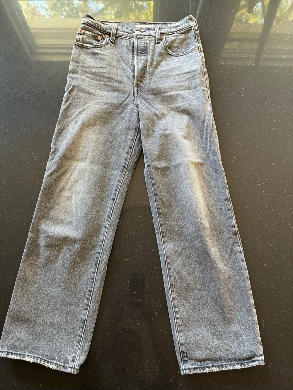 Levi’s Ribcage Straight Ankle Premium Button Fly Jeans Size 26